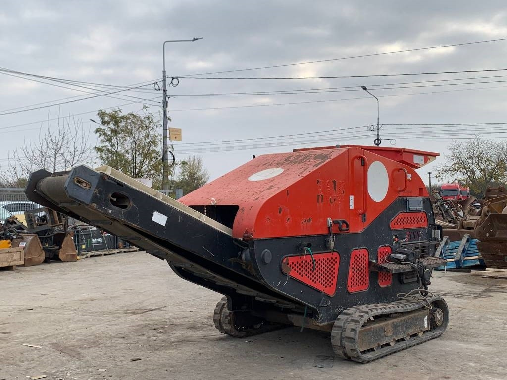 Red Rhino 5000 - Concasseur mobile: photos 1 Red Rhino 5000 - Concasseur mobile: photos 1