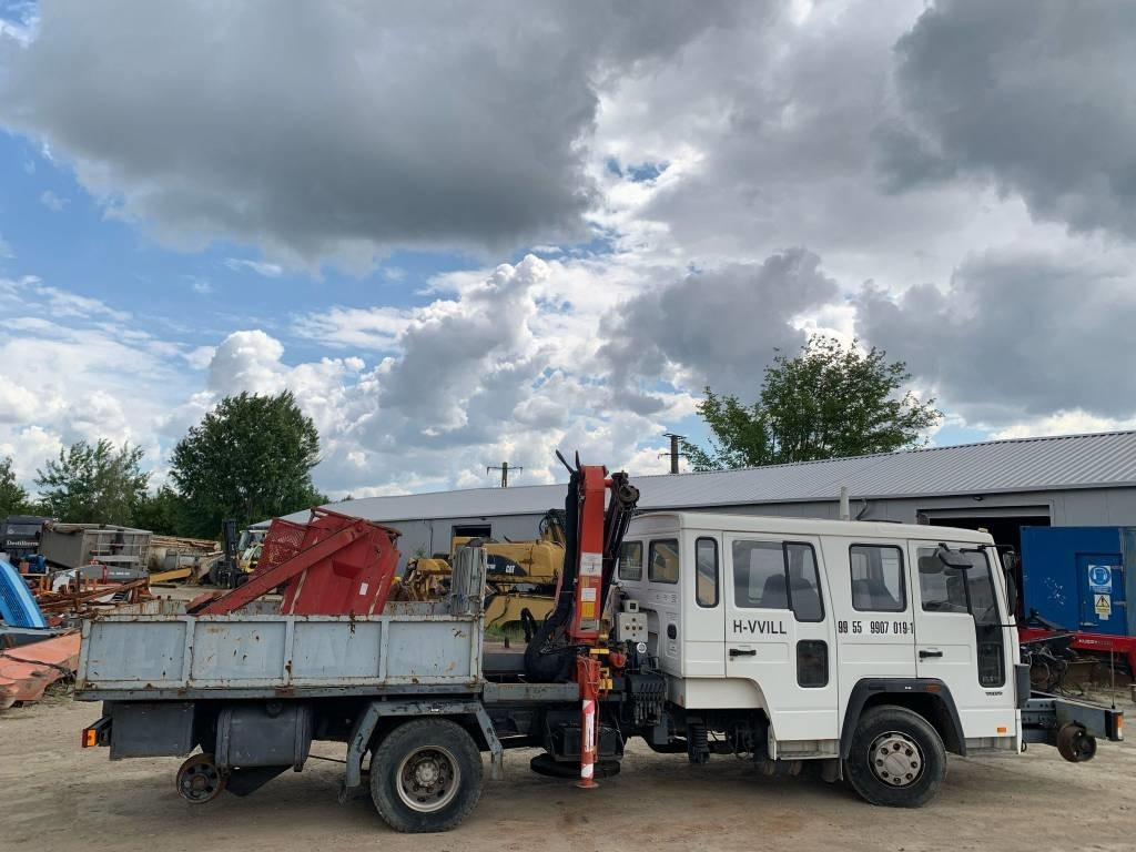 Volvo FL 611 Railway Truck - Camion grue: photos 2 Volvo FL 611 Railway Truck - Camion grue: photos 2