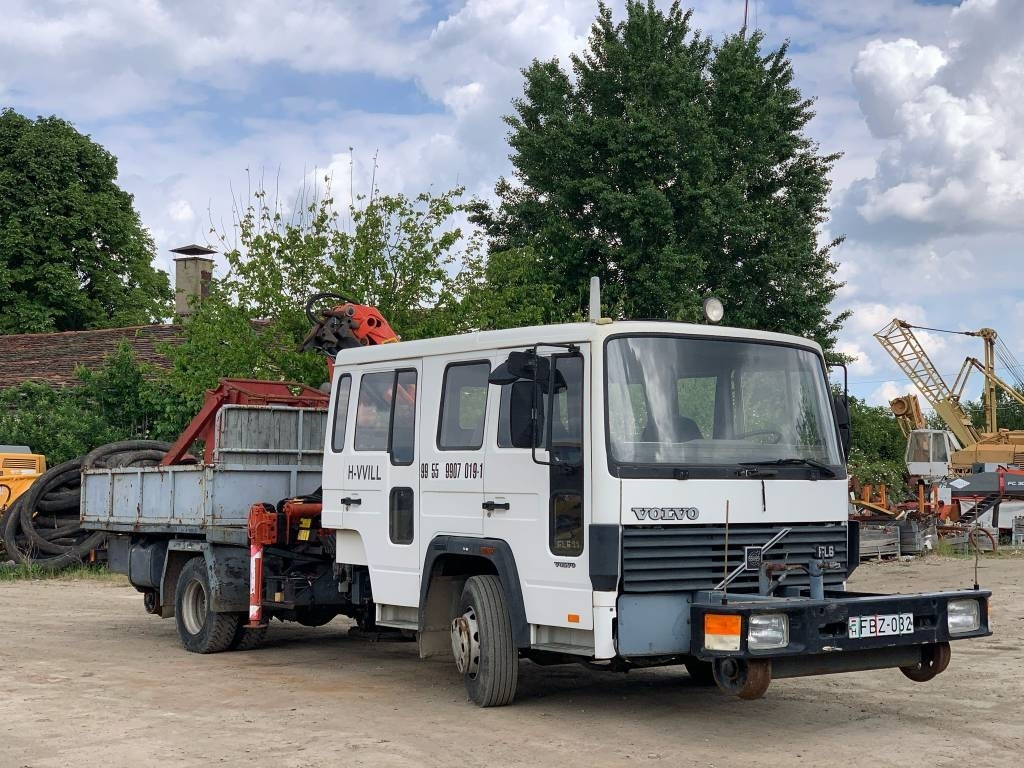 Volvo FL 611 Railway Truck - Camion grue: photos 1 Volvo FL 611 Railway Truck - Camion grue: photos 1