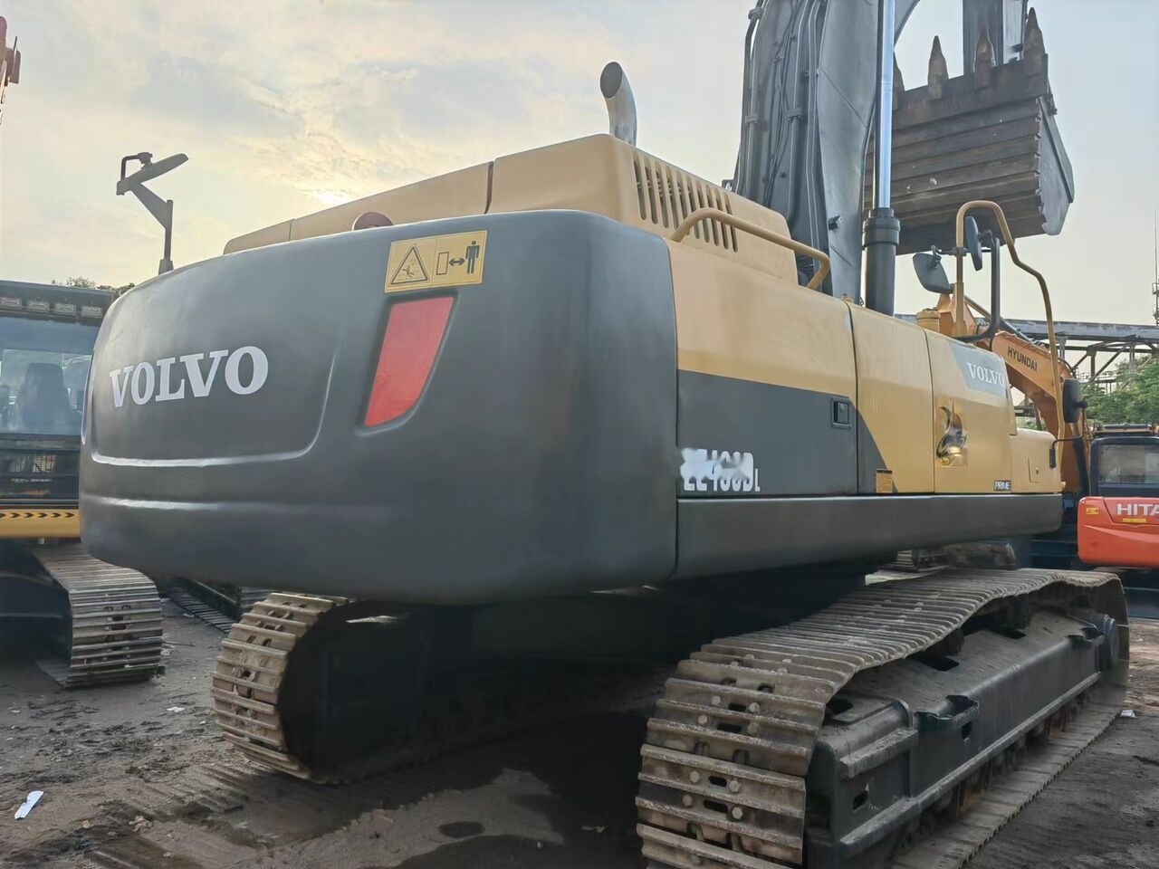 Volvo EC480D - Pelle sur chenille: photos 1 Volvo EC480D - Pelle sur chenille: photos 1