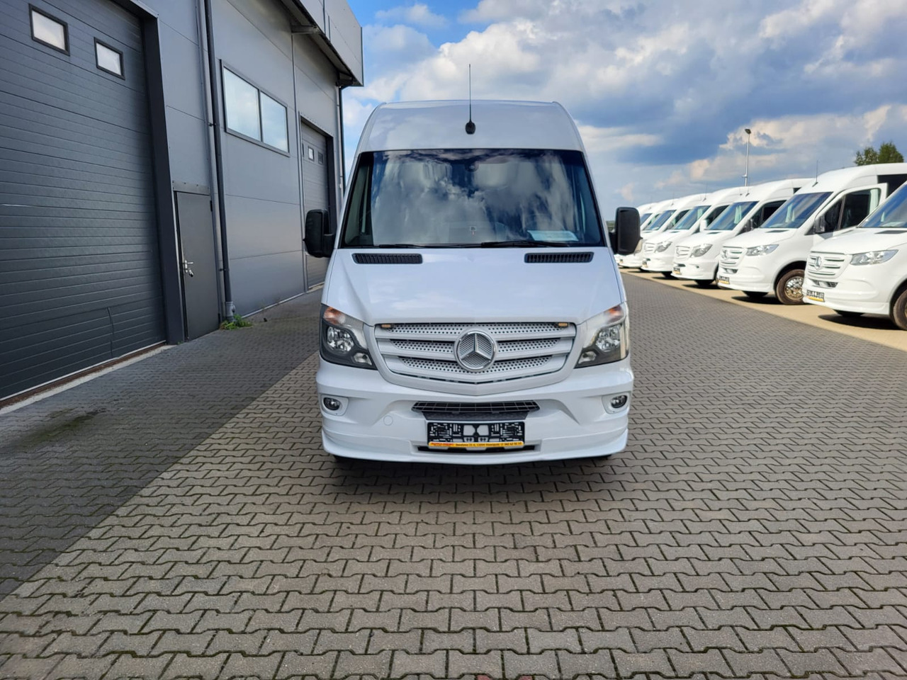 Mercedes-Benz Sprinter 519 CDI 24 places + 4 standing - Bus interurbain: photos 2 Mercedes-Benz Sprinter 519 CDI 24 places + 4 standing - Bus interurbain: photos 2