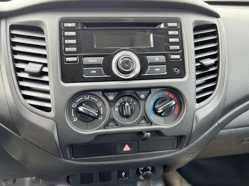 Pick-up, Utilitaire double cabine neuf Mitsubishi L200 4x4 - 8 UNITS in WHITE 2.5 D GL Double Cab - EURO 2 - NEW!! Ready for work!!!**: photos 12