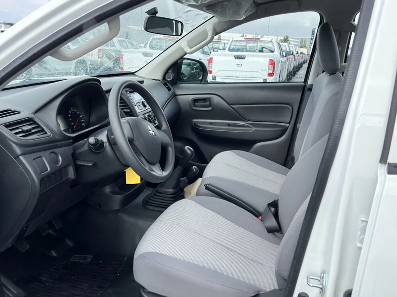 Pick-up, Utilitaire double cabine neuf Mitsubishi L200 4x4 - 8 UNITS in WHITE 2.5 D GL Double Cab - EURO 2 - NEW!! Ready for work!!!**: photos 9
