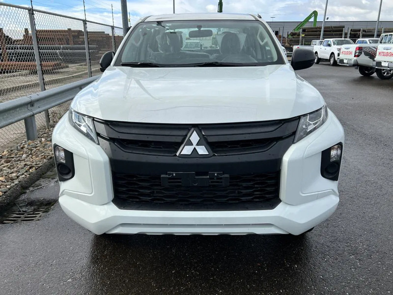 Pick-up, Utilitaire double cabine neuf Mitsubishi L200 4x4 - 8 UNITS in WHITE 2.5 D GL Double Cab - EURO 2 - NEW!! Ready for work!!!**: photos 8