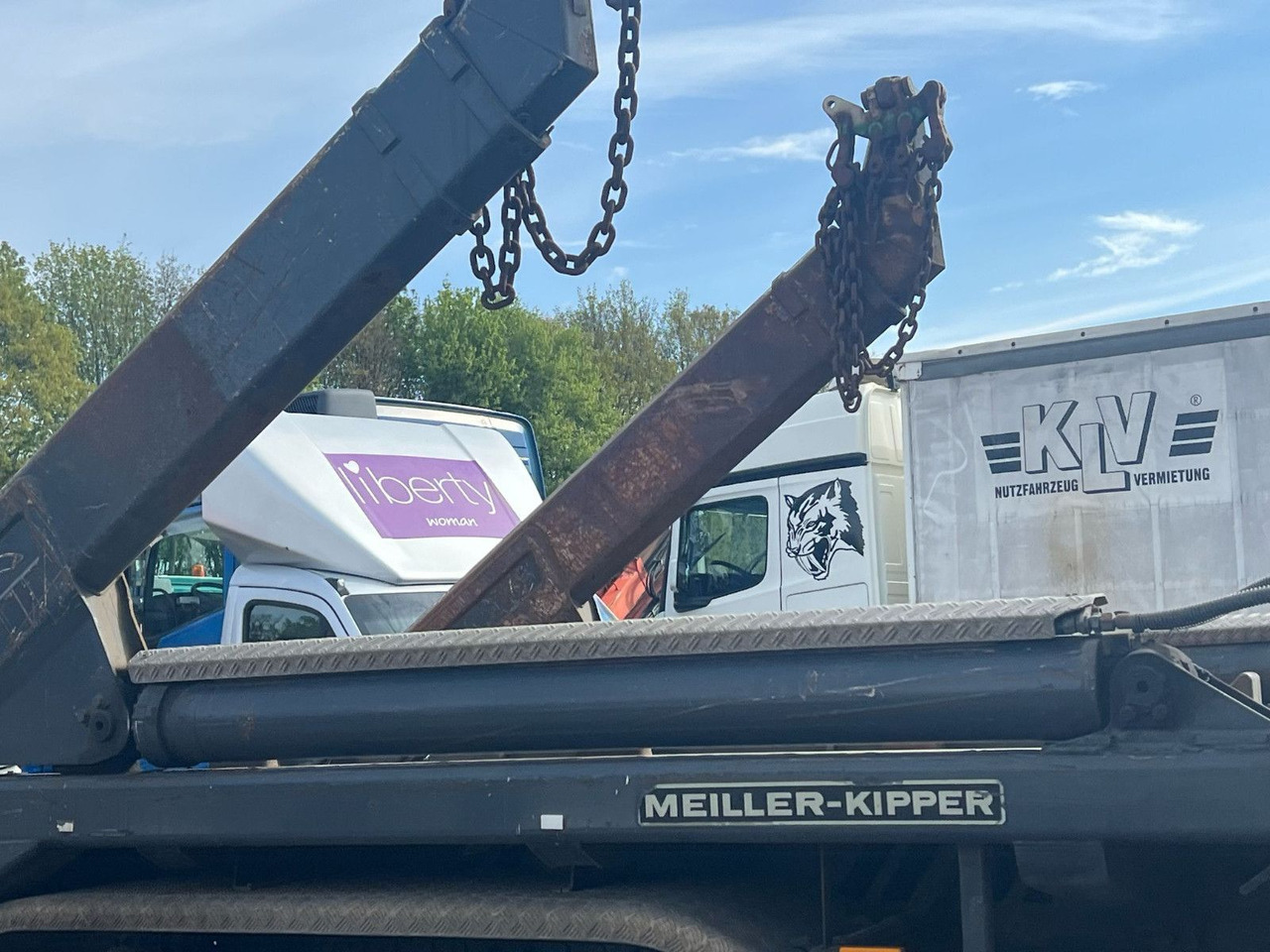 Aufbau Absetzkipper für 3 Achser Fahrgestell - Ampliroll/ Multibenne système: photos 1 Aufbau Absetzkipper für 3 Achser Fahrgestell - Ampliroll/ Multibenne système: photos 1