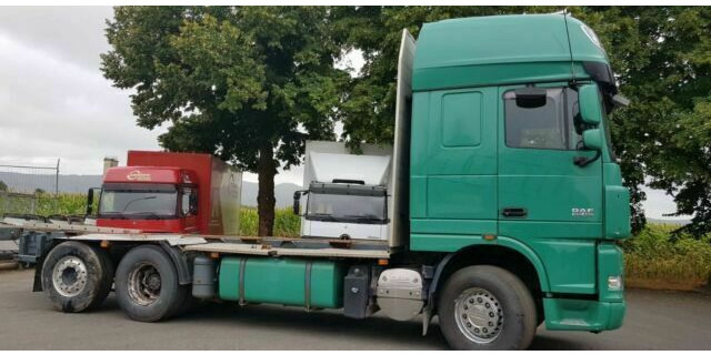 DAF XF105-460Super Spacs Cap G.Haus/Hoch Retarder - Camion grumier: photos 3 DAF XF105-460Super Spacs Cap G.Haus/Hoch Retarder - Camion grumier: photos 3