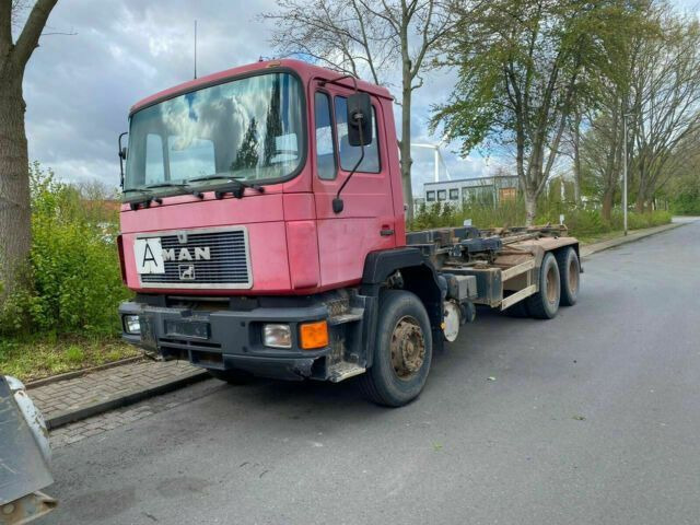 MAN 26.372K 6x4 Abrollkipper AHK Blatt/Blatt - Camion ampliroll: photos 1 MAN 26.372K 6x4 Abrollkipper AHK Blatt/Blatt - Camion ampliroll: photos 1