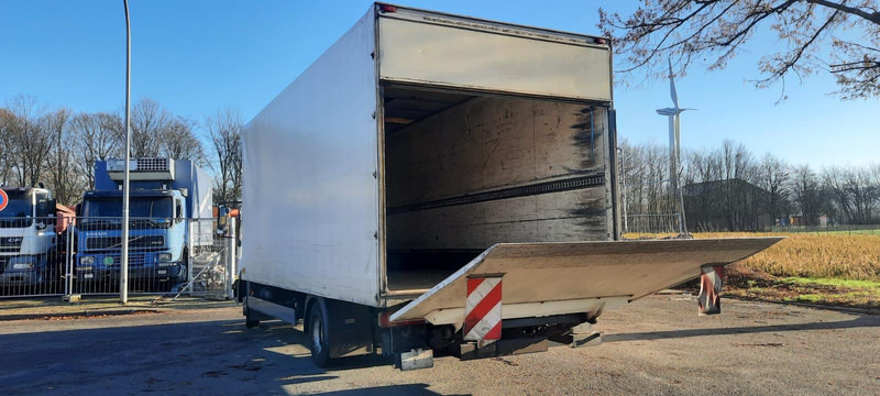 MAN L2000 - Camion fourgon: photos 4 MAN L2000 - Camion fourgon: photos 4