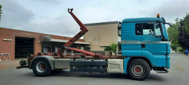 MAN TGS 18.440 Abroller mit Funk +Kran vor - Camion ampliroll, Camion grue: photos 3 MAN TGS 18.440 Abroller mit Funk +Kran vor - Camion ampliroll, Camion grue: photos 3