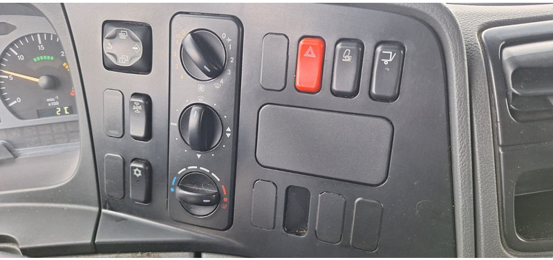 Mercedes-Benz 1222 Atego Koffer mit LBW Klima - Camion fourgon: photos 5 Mercedes-Benz 1222 Atego Koffer mit LBW Klima - Camion fourgon: photos 5