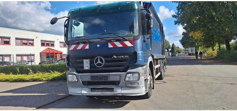 Mercedes-Benz 2632 Müllwgen 6x2 M.Haus Blatt/Luft - Benne à ordures ménagères: photos 3 Mercedes-Benz 2632 Müllwgen 6x2 M.Haus Blatt/Luft - Benne à ordures ménagères: photos 3