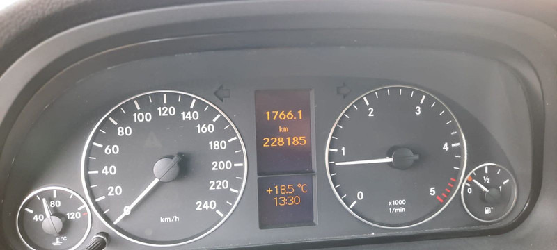 Mercedes-Benz A-Klasse 180 A 180 CDI AVANTGARDE - Voiture: photos 3 Mercedes-Benz A-Klasse 180 A 180 CDI AVANTGARDE - Voiture: photos 3