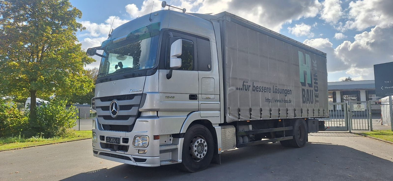 Mercedes-Benz Actros 1846 Plane/Spr. 6-Zyl. 2-Achser - Camion à rideaux coulissants: photos 1 Mercedes-Benz Actros 1846 Plane/Spr. 6-Zyl. 2-Achser - Camion à rideaux coulissants: photos 1