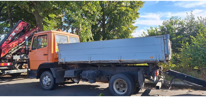 Mercedes-Benz - Camion benne: photos 4 Mercedes-Benz - Camion benne: photos 4