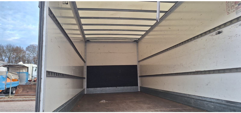 Mercedes-Benz Atego 816 - Camion fourgon: photos 5 Mercedes-Benz Atego 816 - Camion fourgon: photos 5