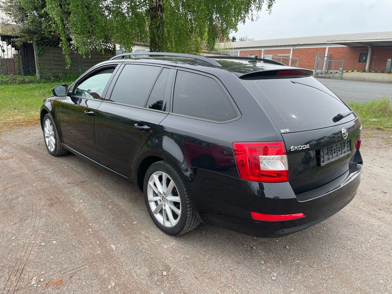 Škoda Octavia 2.0 TDI Green tec Solution Combi - Voiture break: photos 2 Škoda Octavia 2.0 TDI Green tec Solution Combi - Voiture break: photos 2