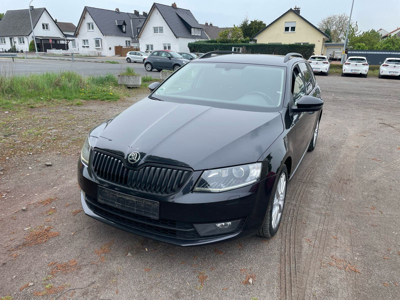 Škoda Octavia 2.0 TDI Green tec Solution Combi - Voiture break: photos 1 Škoda Octavia 2.0 TDI Green tec Solution Combi - Voiture break: photos 1