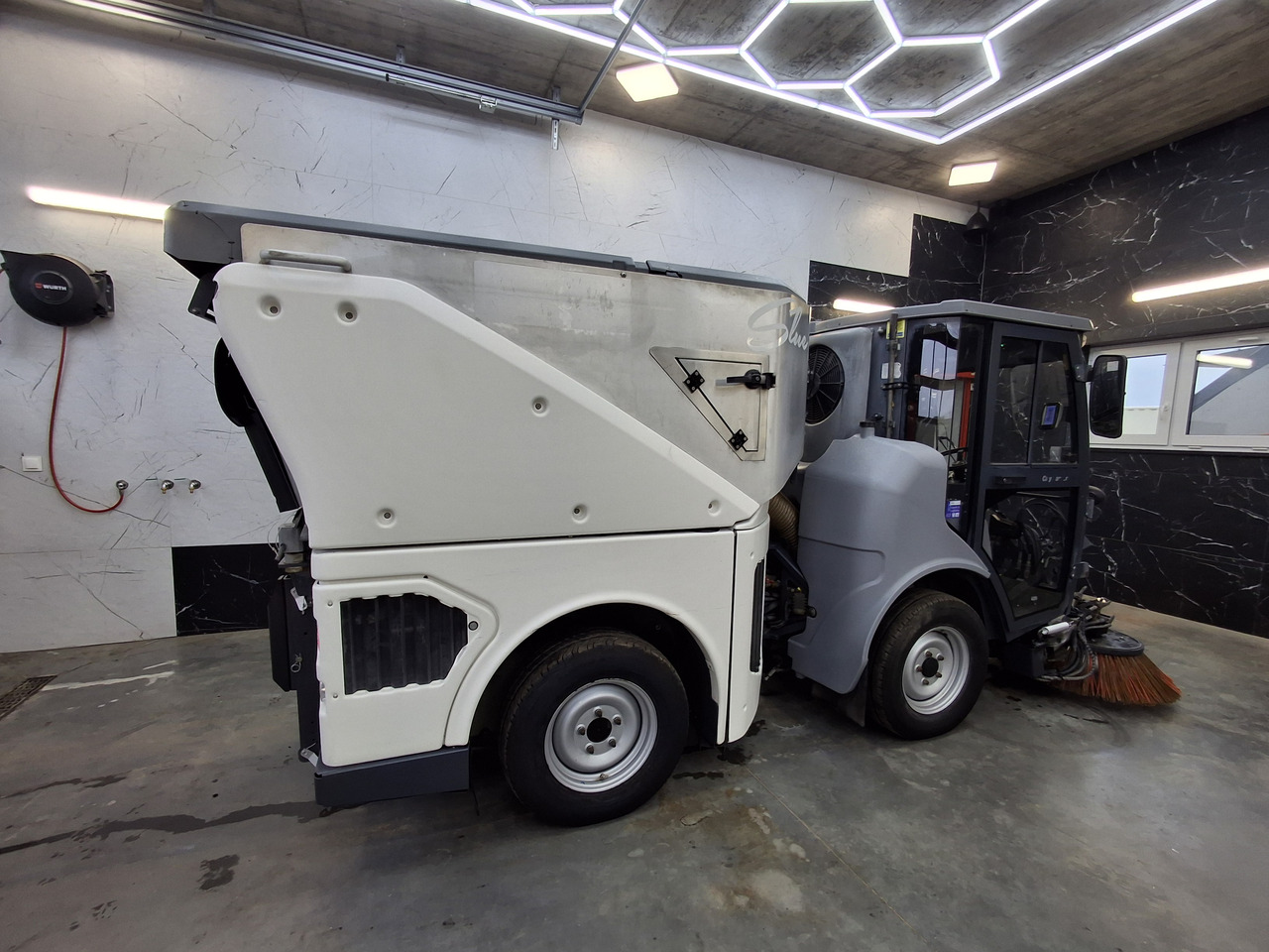 Hako Citymaster 1600 Zamiatarka Kehrmaschine Euro 6 PM2.5 - Balayeuse de voirie: photos 5 Hako Citymaster 1600 Zamiatarka Kehrmaschine Euro 6 PM2.5 - Balayeuse de voirie: photos 5