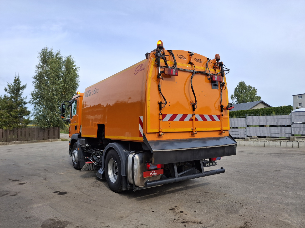 MAN TGM 18.250 Zamiatarka Kupper Weisser BROCK 2 Motoren Szczotki L/R PM10 Odchwaszczarka - Balayeuse de voirie: photos 4 MAN TGM 18.250 Zamiatarka Kupper Weisser BROCK 2 Motoren Szczotki L/R PM10 Odchwaszczarka - Balayeuse de voirie: photos 4