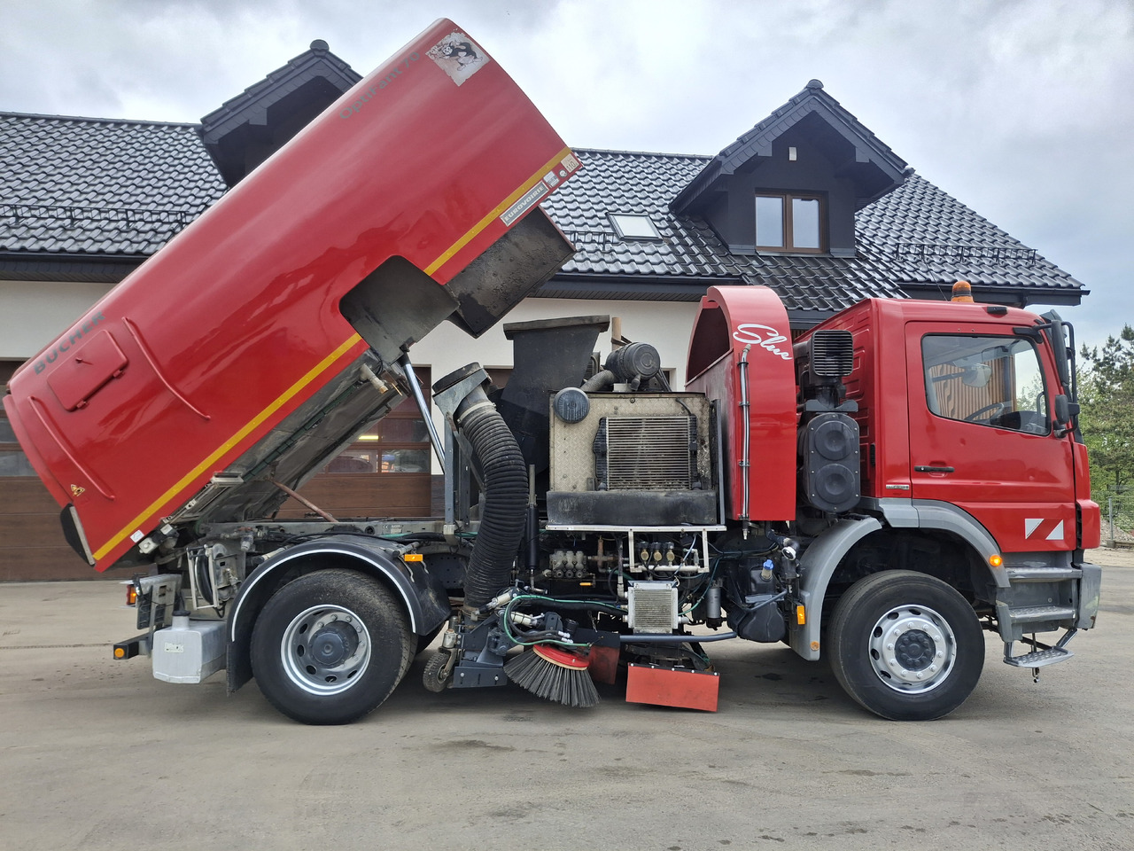 Balayeuse de voirie MERCEDES-BENZ Axor 1829 Zamiatarka Kehrmaschine BUCHER 2 Motoren Karcher PM10 Odchwaszczarka Sweeper: photos 21 Balayeuse de voirie MERCEDES-BENZ Axor 1829 Zamiatarka Kehrmaschine BUCHER 2 Motoren Karcher PM10 Odchwaszczarka Sweeper: photos 21