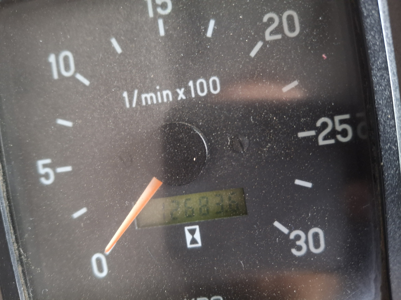 Balayeuse de voirie MERCEDES-BENZ Axor 1829 Zamiatarka Kehrmaschine BUCHER 2 Motoren Karcher PM10 Odchwaszczarka Sweeper: photos 22 Balayeuse de voirie MERCEDES-BENZ Axor 1829 Zamiatarka Kehrmaschine BUCHER 2 Motoren Karcher PM10 Odchwaszczarka Sweeper: photos 22