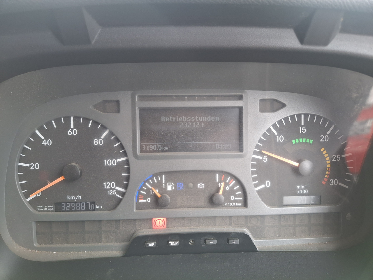 Balayeuse de voirie MERCEDES-BENZ Axor 1829 Zamiatarka Kehrmaschine BUCHER 2 Motoren Karcher PM10 Odchwaszczarka Sweeper: photos 25 Balayeuse de voirie MERCEDES-BENZ Axor 1829 Zamiatarka Kehrmaschine BUCHER 2 Motoren Karcher PM10 Odchwaszczarka Sweeper: photos 25