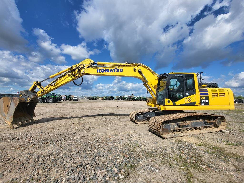 Komatsu PC210-11E0 - Pelle sur chenille: photos 4 Komatsu PC210-11E0 - Pelle sur chenille: photos 4