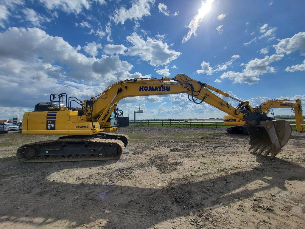 Komatsu PC210-11E0 - Pelle sur chenille: photos 5 Komatsu PC210-11E0 - Pelle sur chenille: photos 5