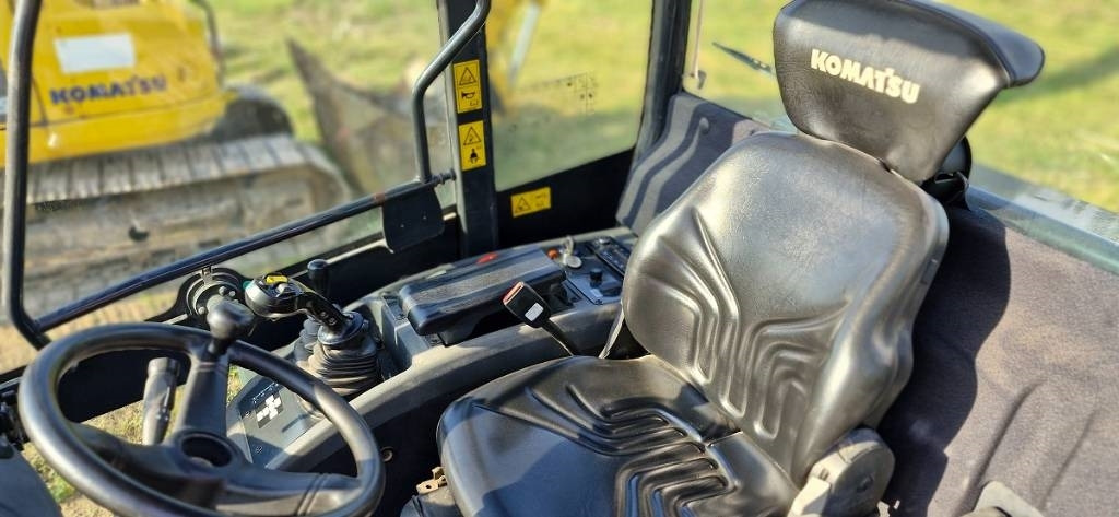 Komatsu WA 100 M -8E0 - Chargeuse sur pneus: photos 5 Komatsu WA 100 M -8E0 - Chargeuse sur pneus: photos 5