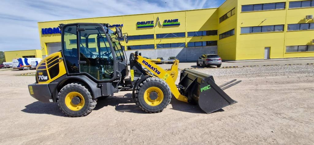 Komatsu WA 70 - Chargeuse sur pneus: photos 5 Komatsu WA 70 - Chargeuse sur pneus: photos 5