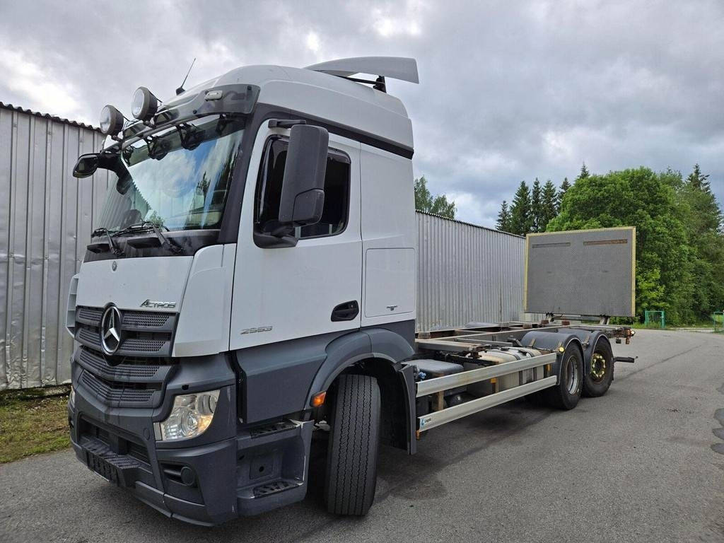 Mercedes-Benz ACTROS 2553 6X2 LAGAB - Camion porte-conteneur/ Caisse mobile: photos 1 Mercedes-Benz ACTROS 2553 6X2 LAGAB - Camion porte-conteneur/ Caisse mobile: photos 1