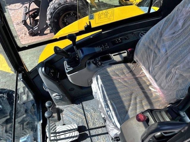 Mini pelle Volvo EC 35 D: photos 6