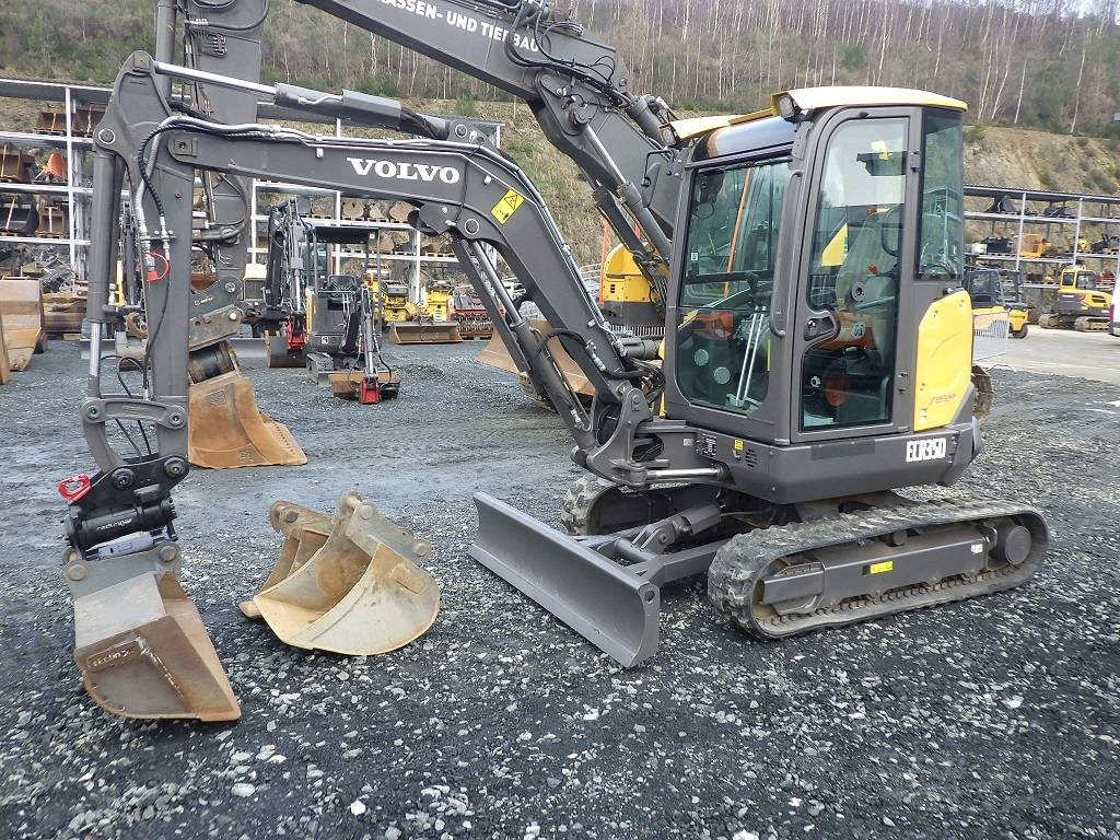 Volvo ECR 35 D - Mini pelle: photos 1 Volvo ECR 35 D - Mini pelle: photos 1