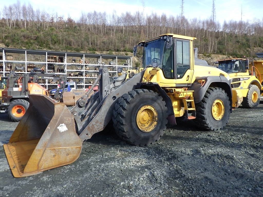 Volvo L 110 H - Chargeuse sur pneus: photos 1 Volvo L 110 H - Chargeuse sur pneus: photos 1