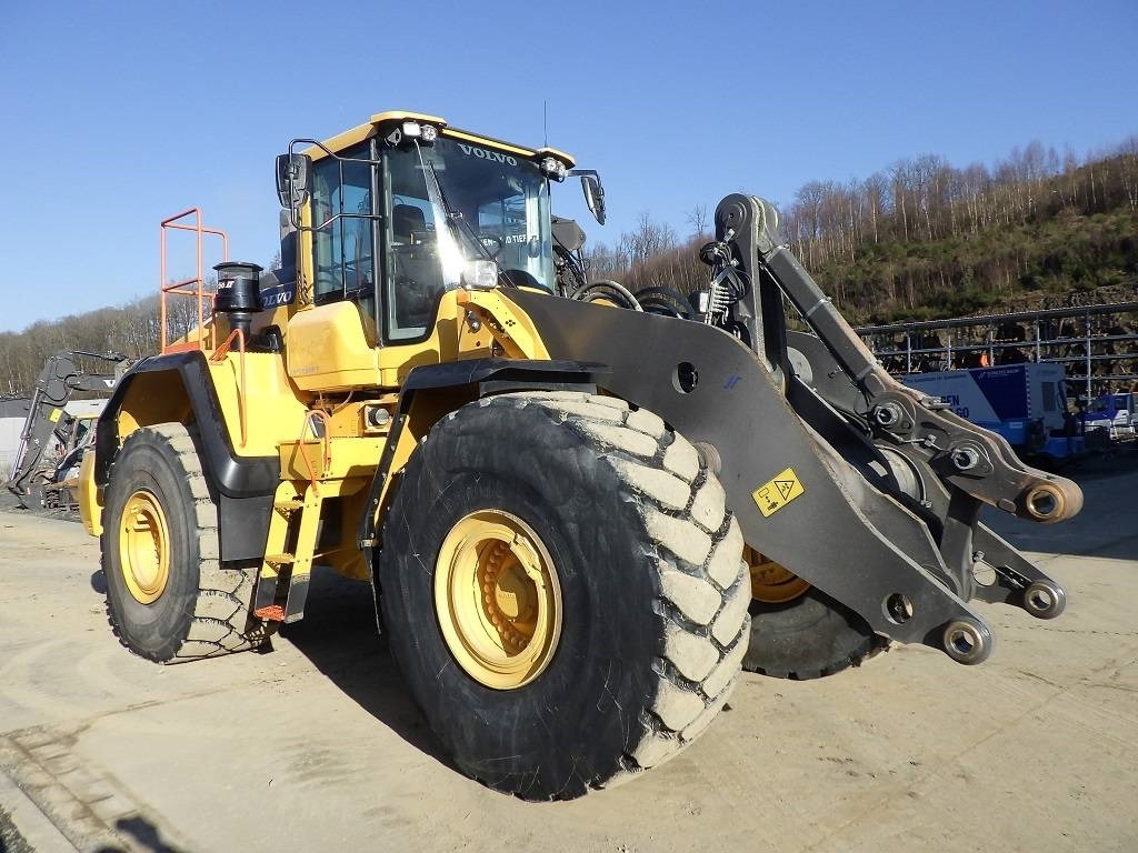 Volvo L 220 H - Chargeuse sur pneus: photos 3 Volvo L 220 H - Chargeuse sur pneus: photos 3