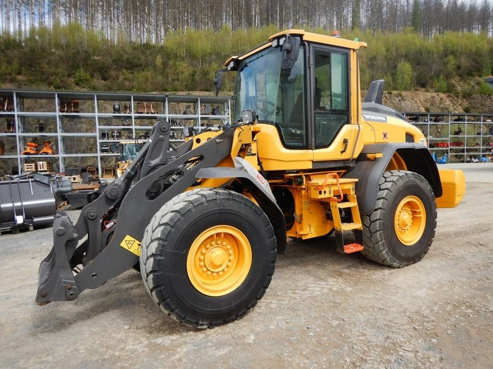 Volvo L 70 H - Chargeuse sur pneus: photos 1 Volvo L 70 H - Chargeuse sur pneus: photos 1