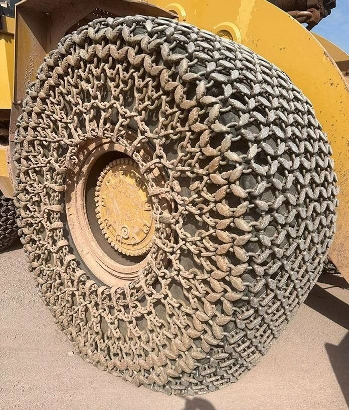 4 x Chains for wheel size 45/65R39 - Pneu pour Engins de chantier: photos 1 4 x Chains for wheel size 45/65R39 - Pneu pour Engins de chantier: photos 1