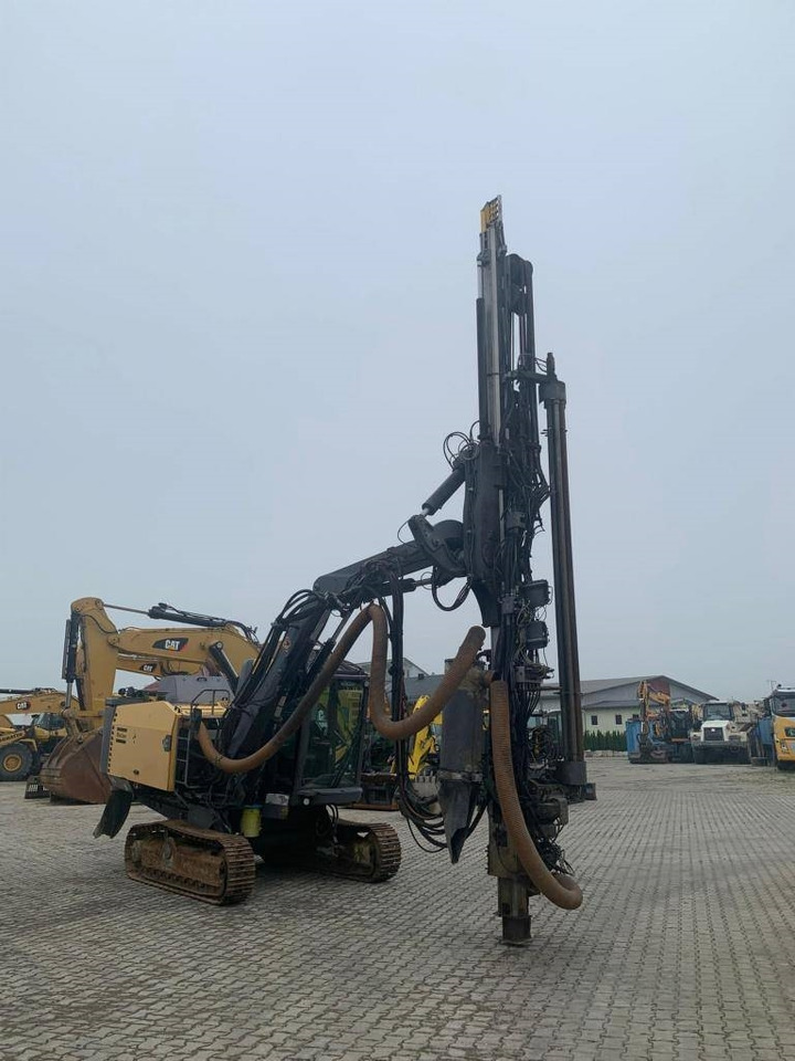 Atlas Copco T 40-11 Smart ROC with drilling rims and diameter - Foreuse: photos 3 Atlas Copco T 40-11 Smart ROC with drilling rims and diameter - Foreuse: photos 3