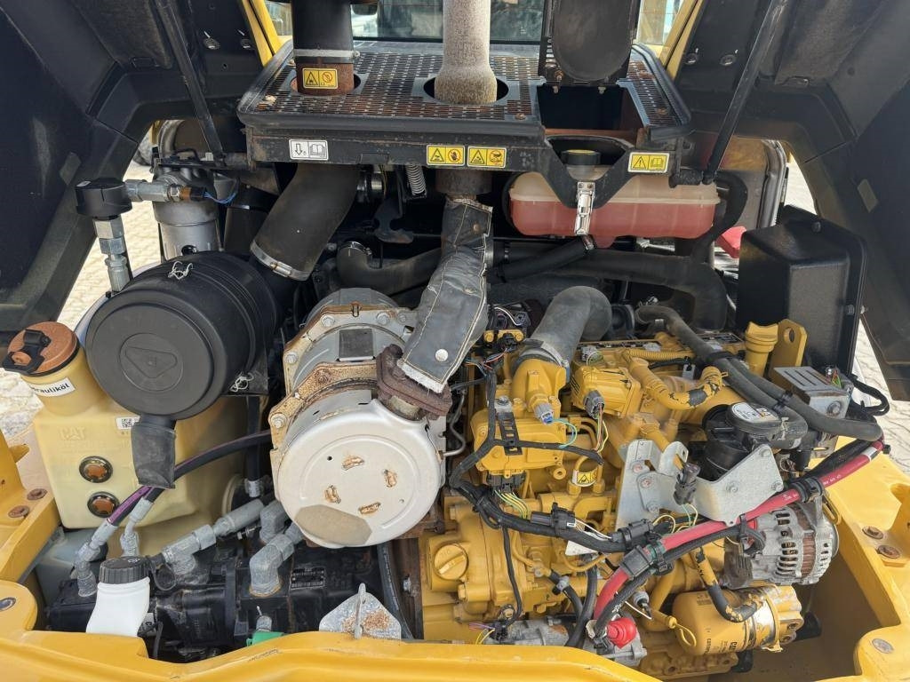 Chargeuse sur pneus CAT 908M mit Klappschaufe und Palletengabeln: photos 12