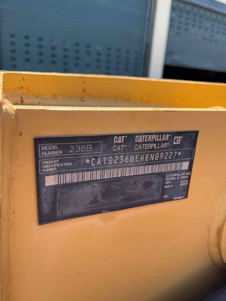 Mini chargeuse CAT 236 B: photos 6