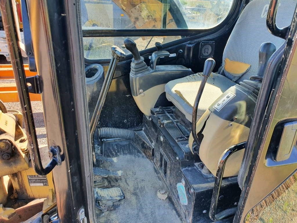 CAT 304CR - Pelle sur chenille: photos 4 CAT 304CR - Pelle sur chenille: photos 4