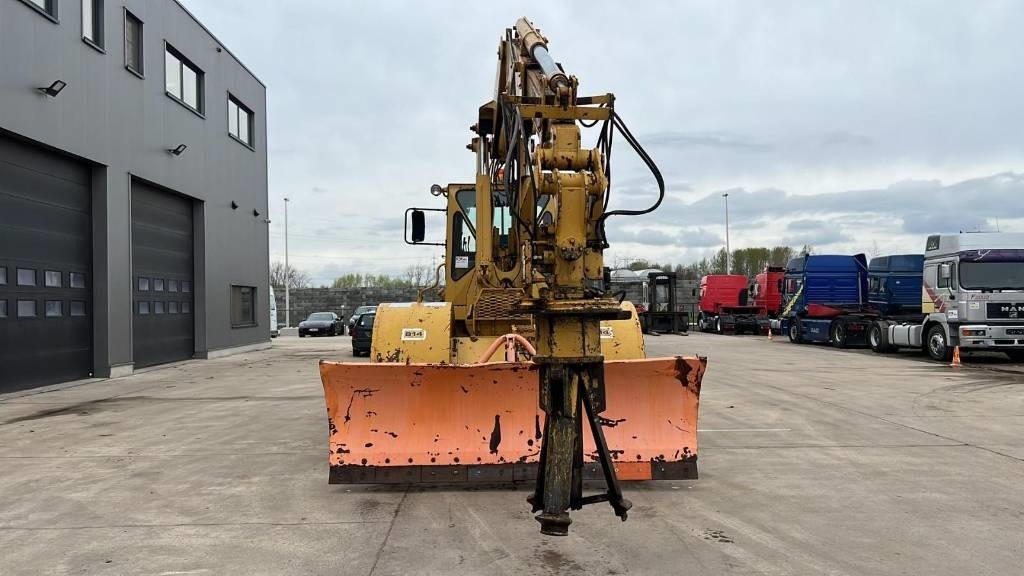 CAT 814 - Bulldozer: photos 4 CAT 814 - Bulldozer: photos 4