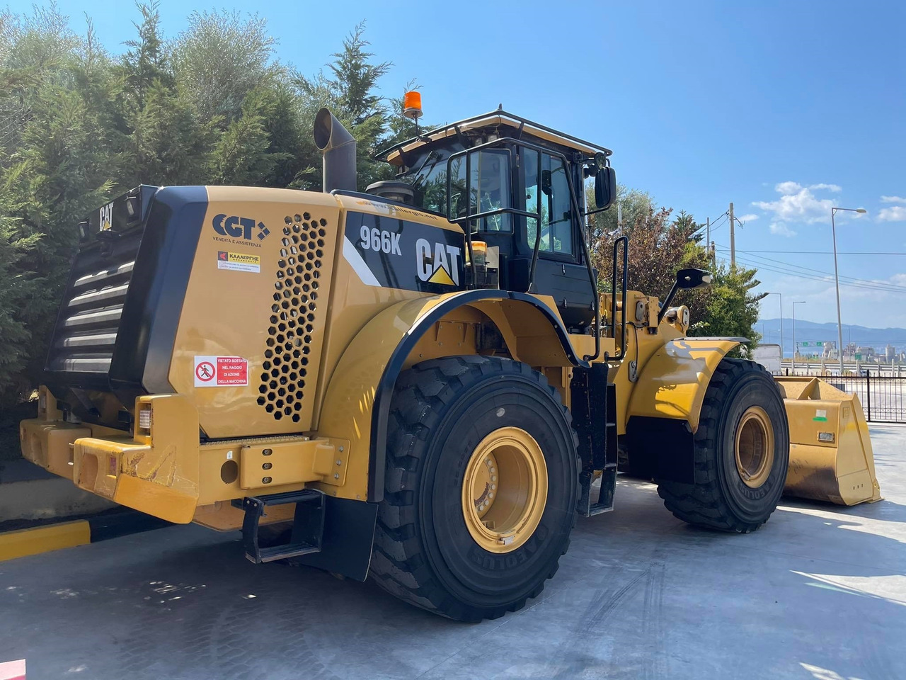 Chargeuse sur pneus CAT 966K: photos 15
