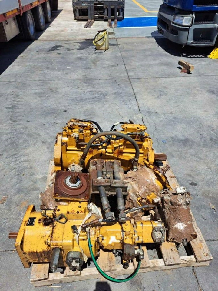 HYDRAULIC PUMPS AND ROTATION HYDROMOTOR FOR CAT 38  - Pompe hydraulique pour Engins de chantier: photos 2 HYDRAULIC PUMPS AND ROTATION HYDROMOTOR FOR CAT 38  - Pompe hydraulique pour Engins de chantier: photos 2