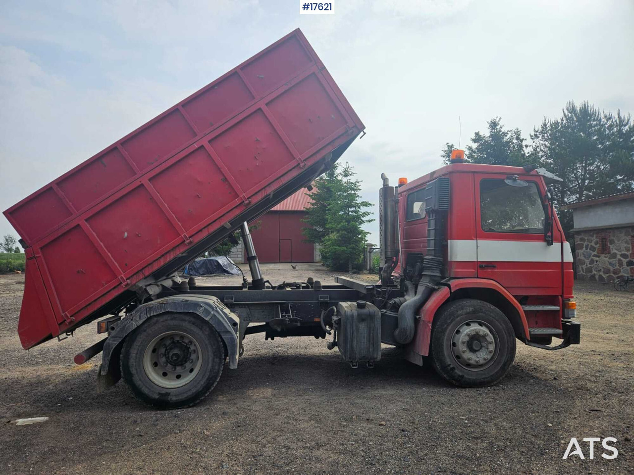 1996 Scania 93M 280 - Camion benne: photos 4 1996 Scania 93M 280 - Camion benne: photos 4