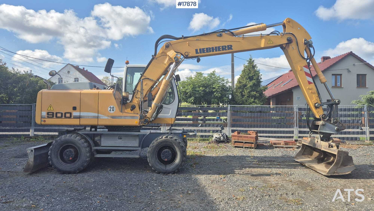 2006 Liebherr A 900C - Pelle sur pneus: photos 4 2006 Liebherr A 900C - Pelle sur pneus: photos 4