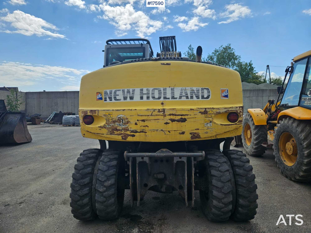 Pelle sur pneus 2010, New Holland WL 170C: photos 8