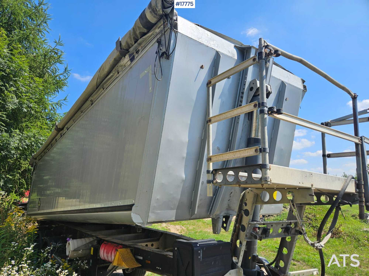 2013 Schmitz SKI 24 - Semi-remorque benne: photos 5 2013 Schmitz SKI 24 - Semi-remorque benne: photos 5