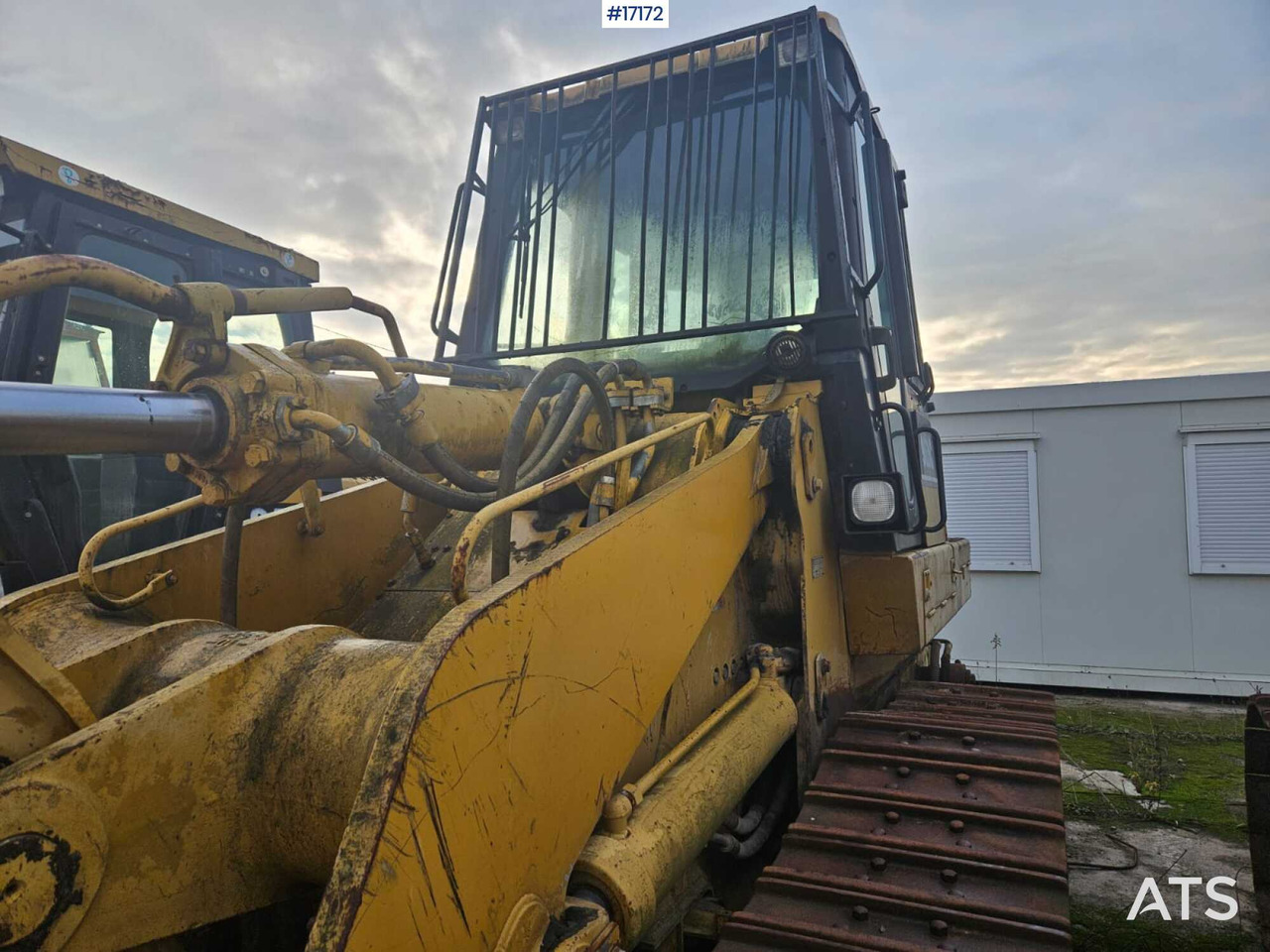 Crawler loader CAT 963C (2004) - Chargeuse sur chenilles: photos 4 Crawler loader CAT 963C (2004) - Chargeuse sur chenilles: photos 4