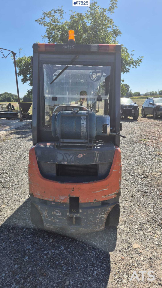Chariot élévateur à gaz Forklift TOYOTA 02-8FGF15 (2007): photos 7